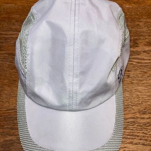 Ruth Robin Adult Hat